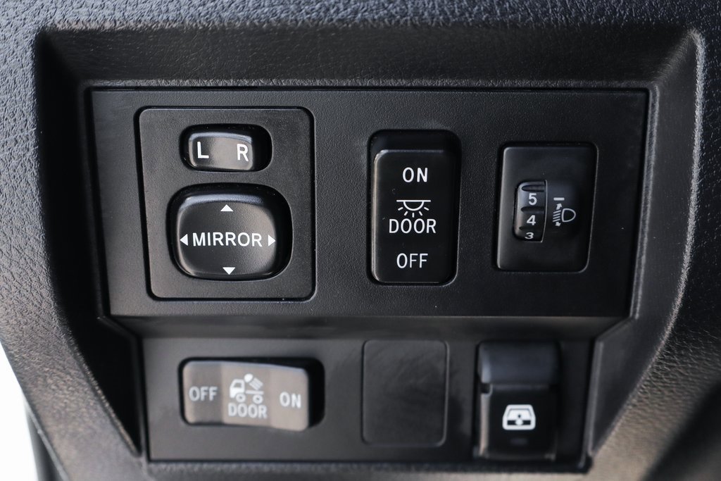 Used 2017 Toyota Tundra SR5 image 26