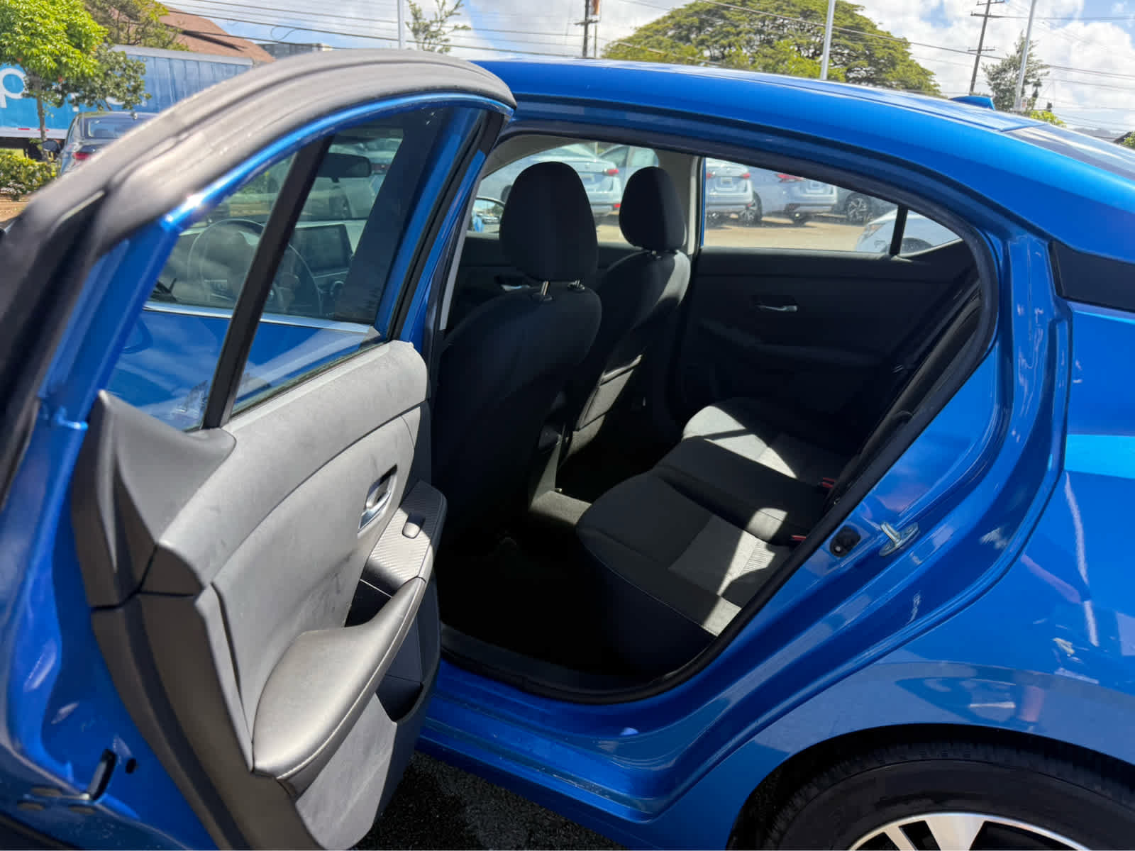 Used 2022 Nissan Sentra SV w/ All-Weather Package image 9