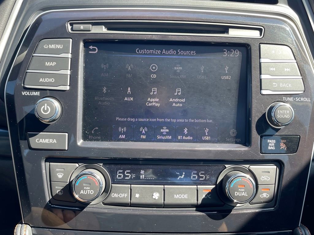 Used 2023 Nissan Maxima SR w/ Sport Mat Group FWD image 12