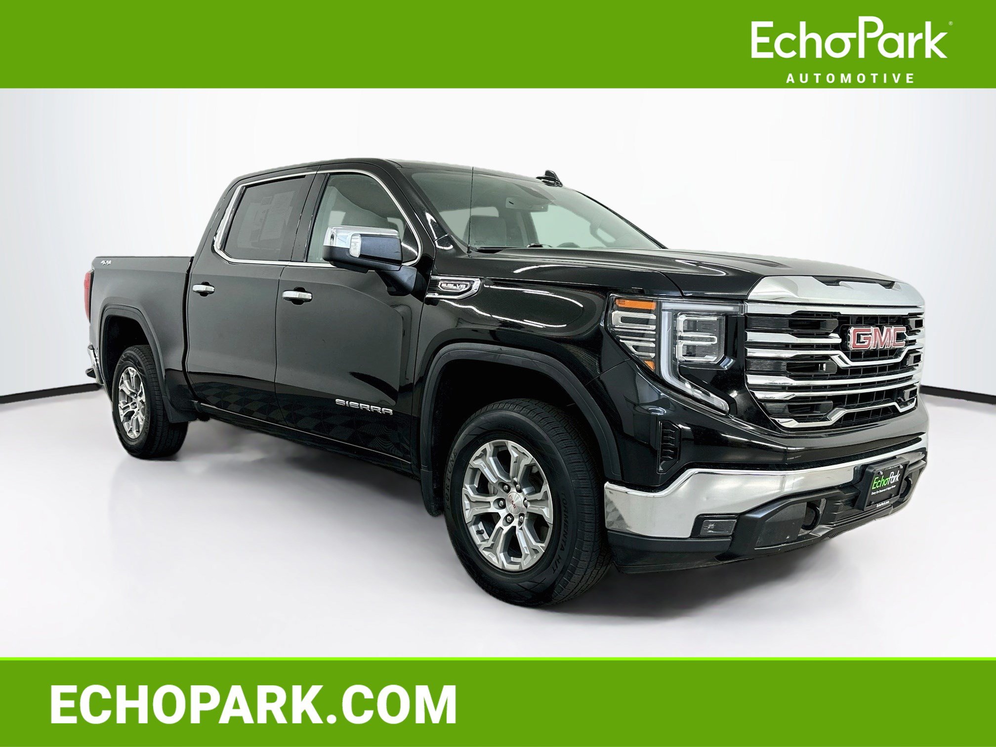 Used 2025 GMC Sierra 1500 SLT AWD/4WD image 1