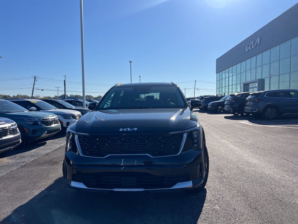 Certified 2025 Kia Sorento S AWD/4WD image 9