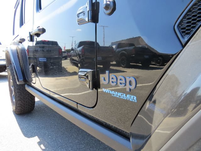 Used 2022 Jeep Wrangler Unlimited Rubicon 4xe AWD/4WD image 11