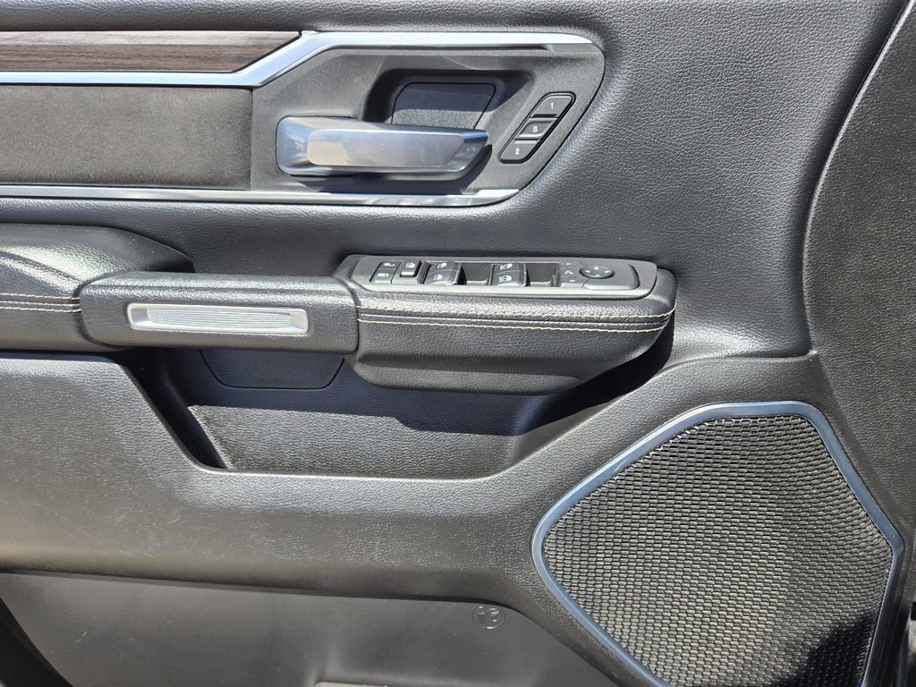 Used 2025 RAM 1500 Laramie AWD/4WD image 25