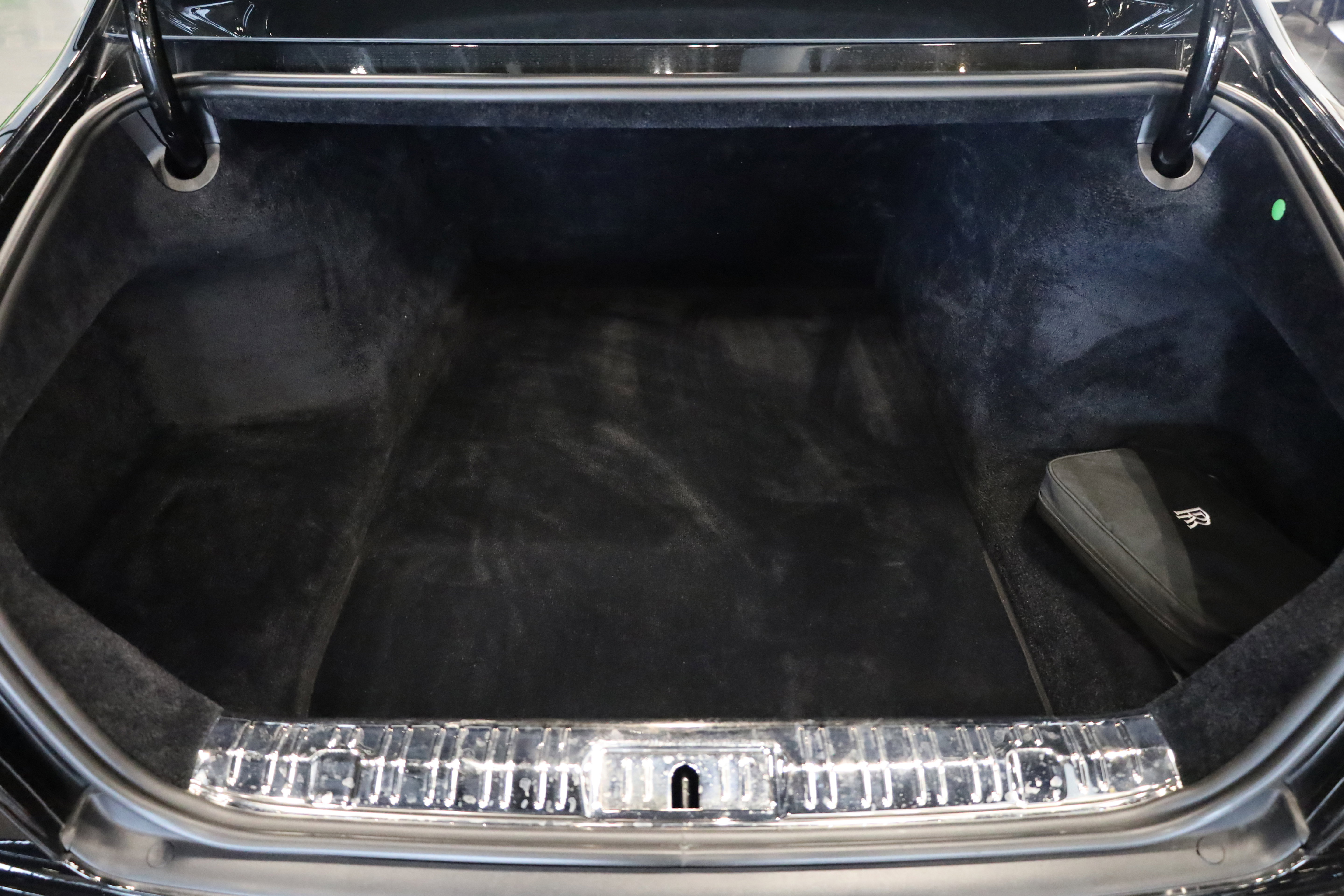 Used 2017 Rolls-Royce Ghost image 7