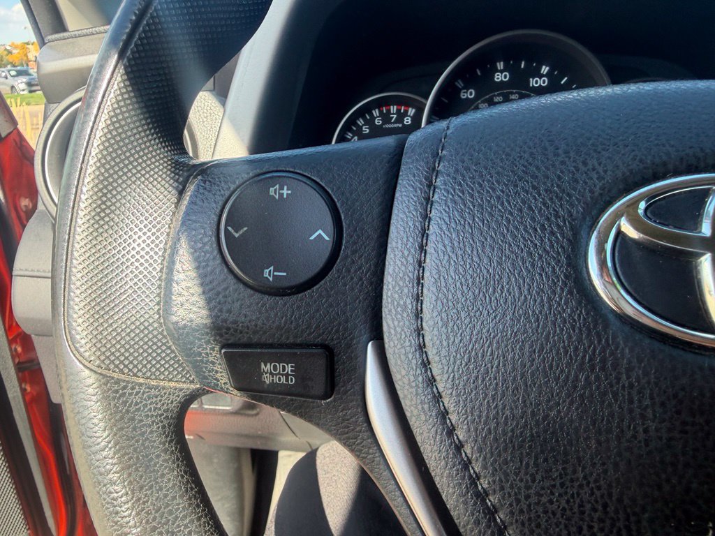 Used 2016 Toyota RAV4 LE AWD/4WD image 20