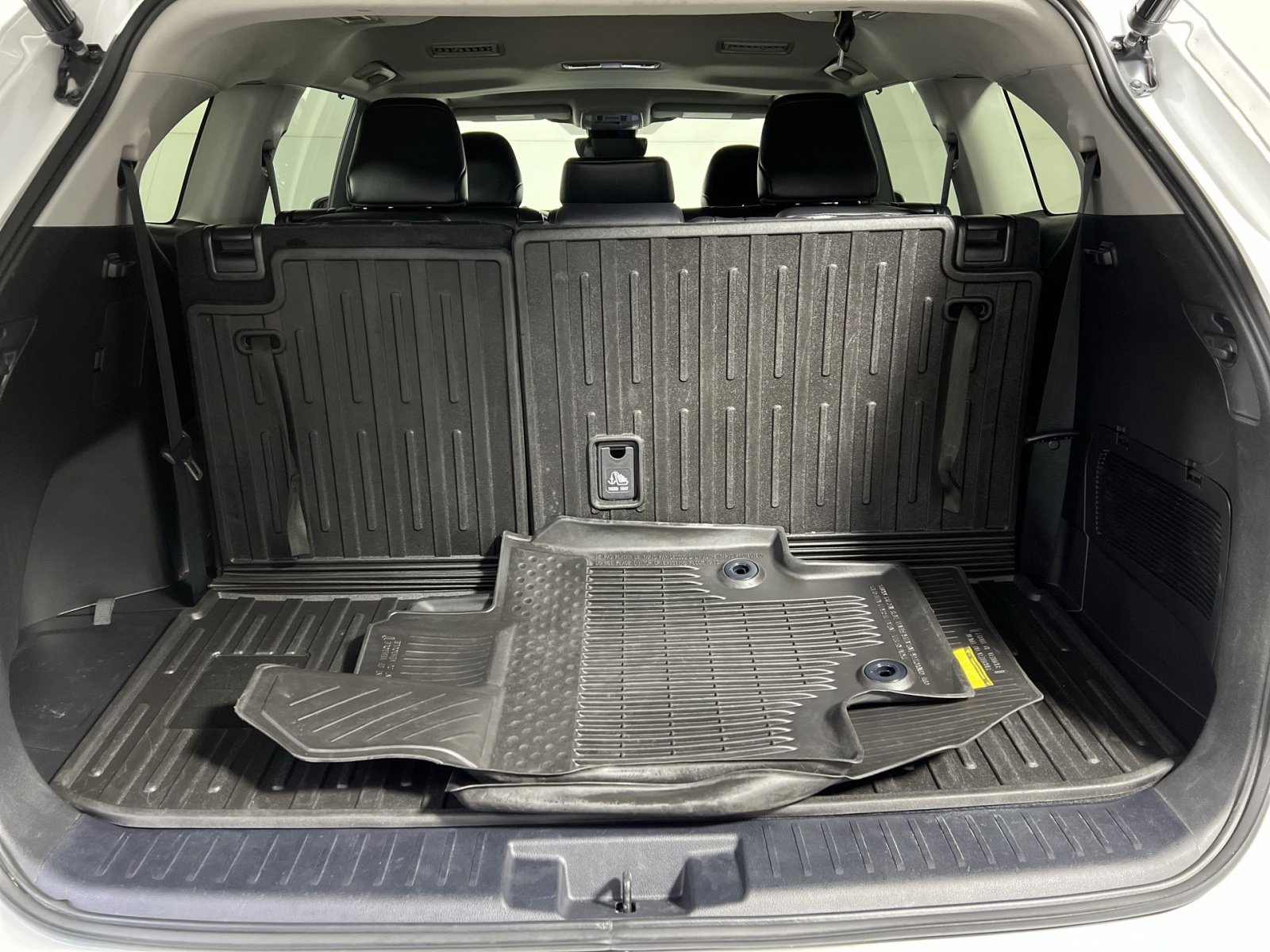 Used 2022 Toyota Highlander XLE image 27