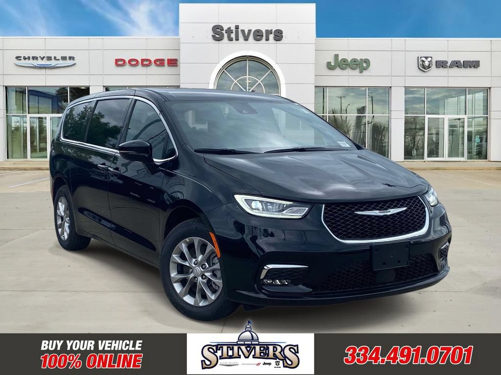 New 2026 Chrysler Pacifica Select