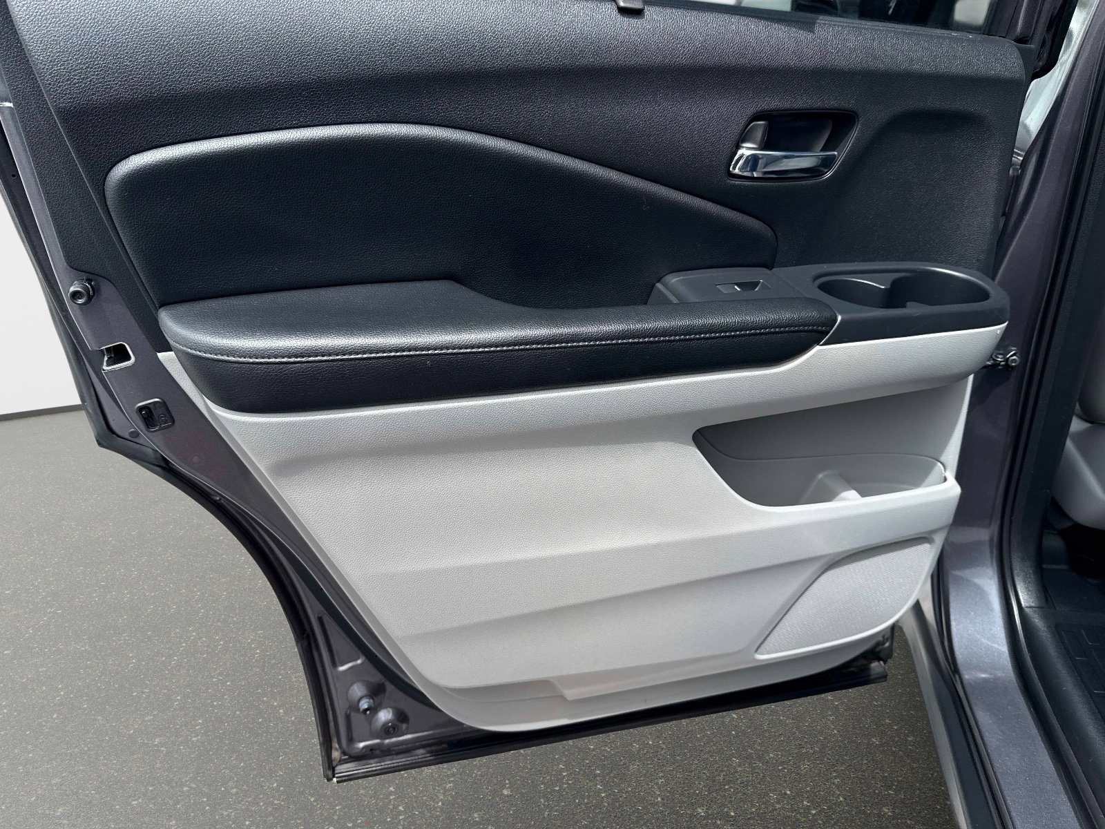 Used 2018 Honda Pilot Elite image 12