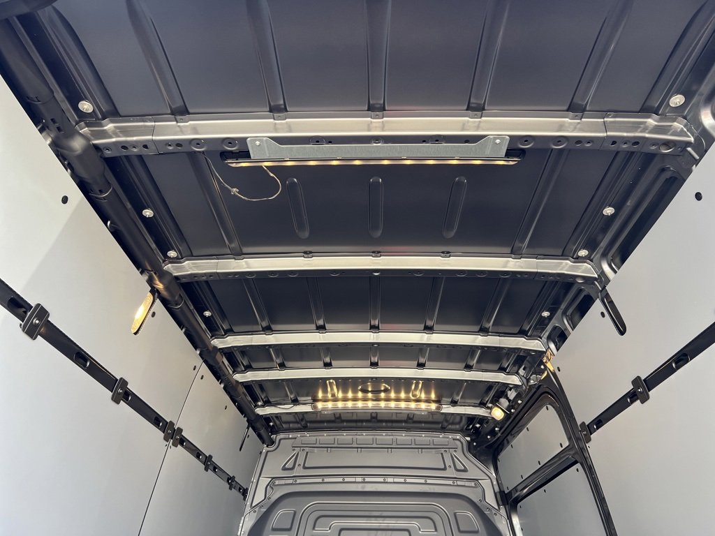 New 2025 Mercedes-Benz Sprinter 2500 image 19