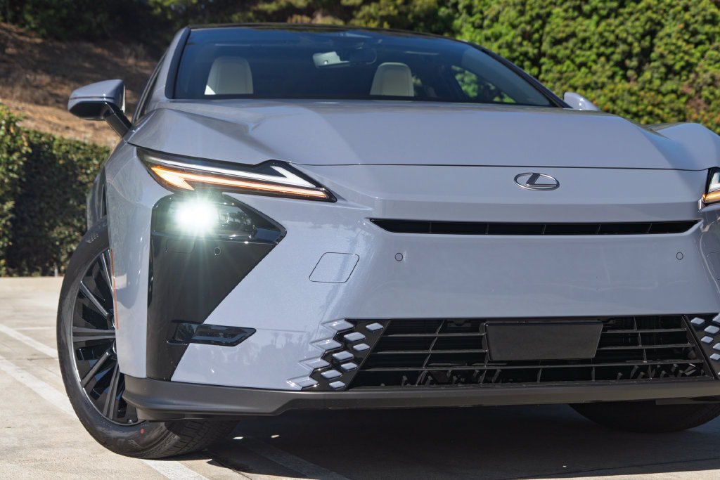 New 2026 Lexus ES 350h w/ Convenience Package FWD image 6