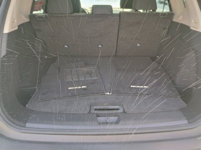 Used 2023 Nissan Rogue SV image 18