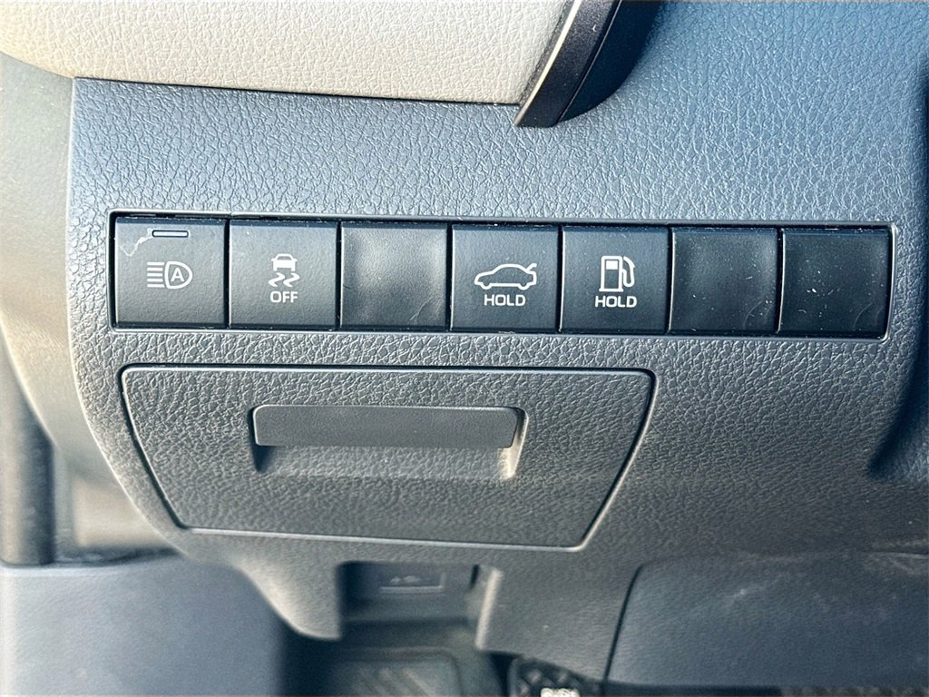 Used 2024 Toyota Camry LE image 10