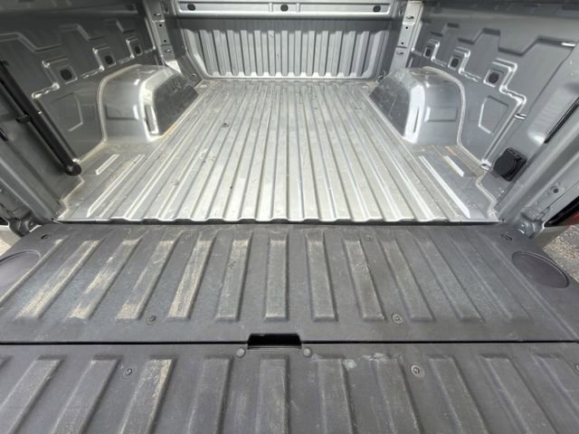 Used 2025 GMC Sierra 1500 SLT RWD image 28
