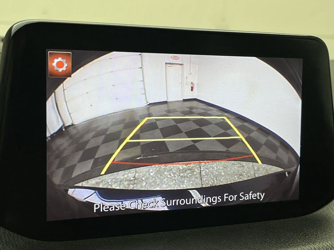 Used 2018 MAZDA MAZDA3 Touring FWD image 5