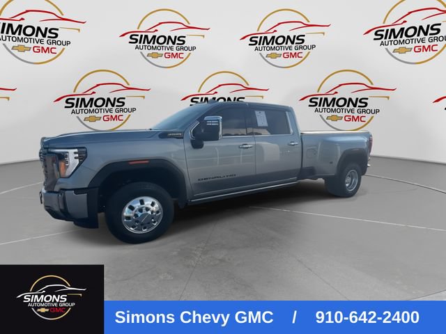 Used 2024 GMC Sierra 3500 Denali Ultimate AWD/4WD image 5