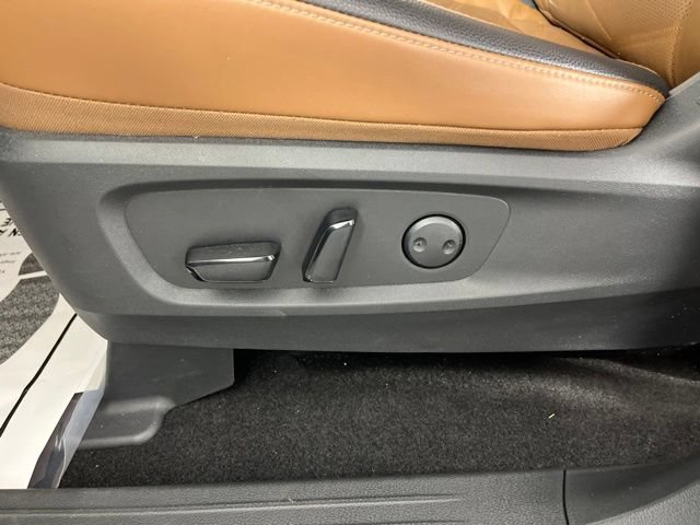 Used 2025 Nissan Pathfinder Platinum w/ Cargo Package FWD image 34