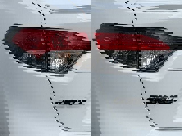 Used 2025 Toyota Corolla SE image 6