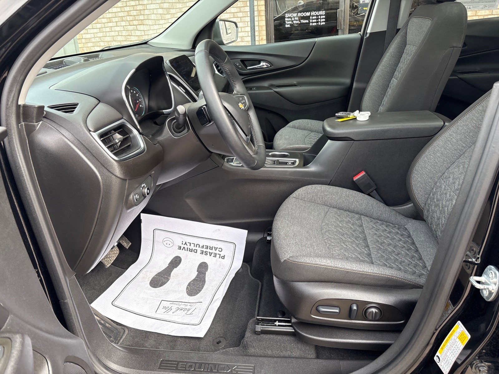 Used 2023 Chevrolet Equinox LT image 4