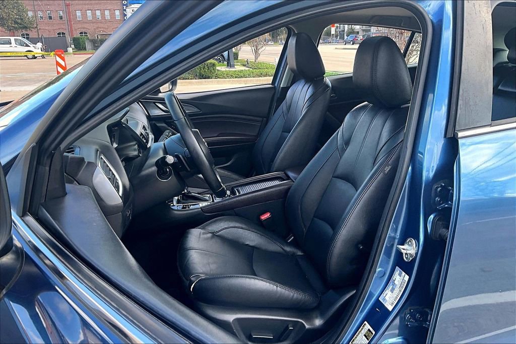 Used 2018 MAZDA MAZDA3 Grand Touring w/ Premium Equipment Package image 31