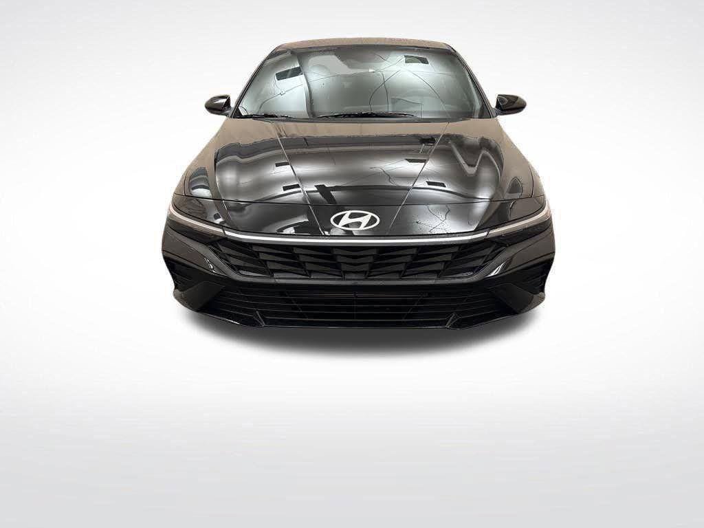 New 2026 Hyundai Elantra Sport FWD image 2