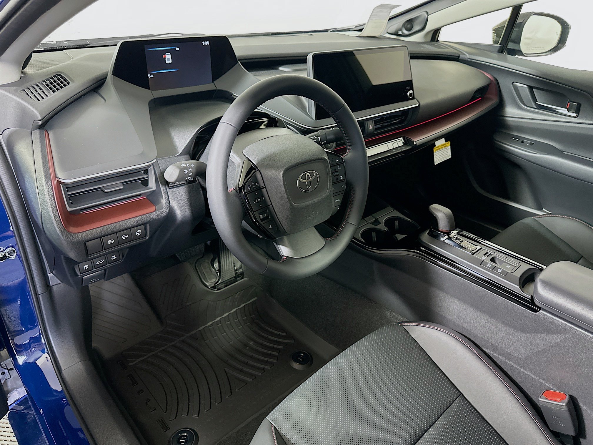 New 2026 Toyota Prius Plug-In Hybrid FWD image 8