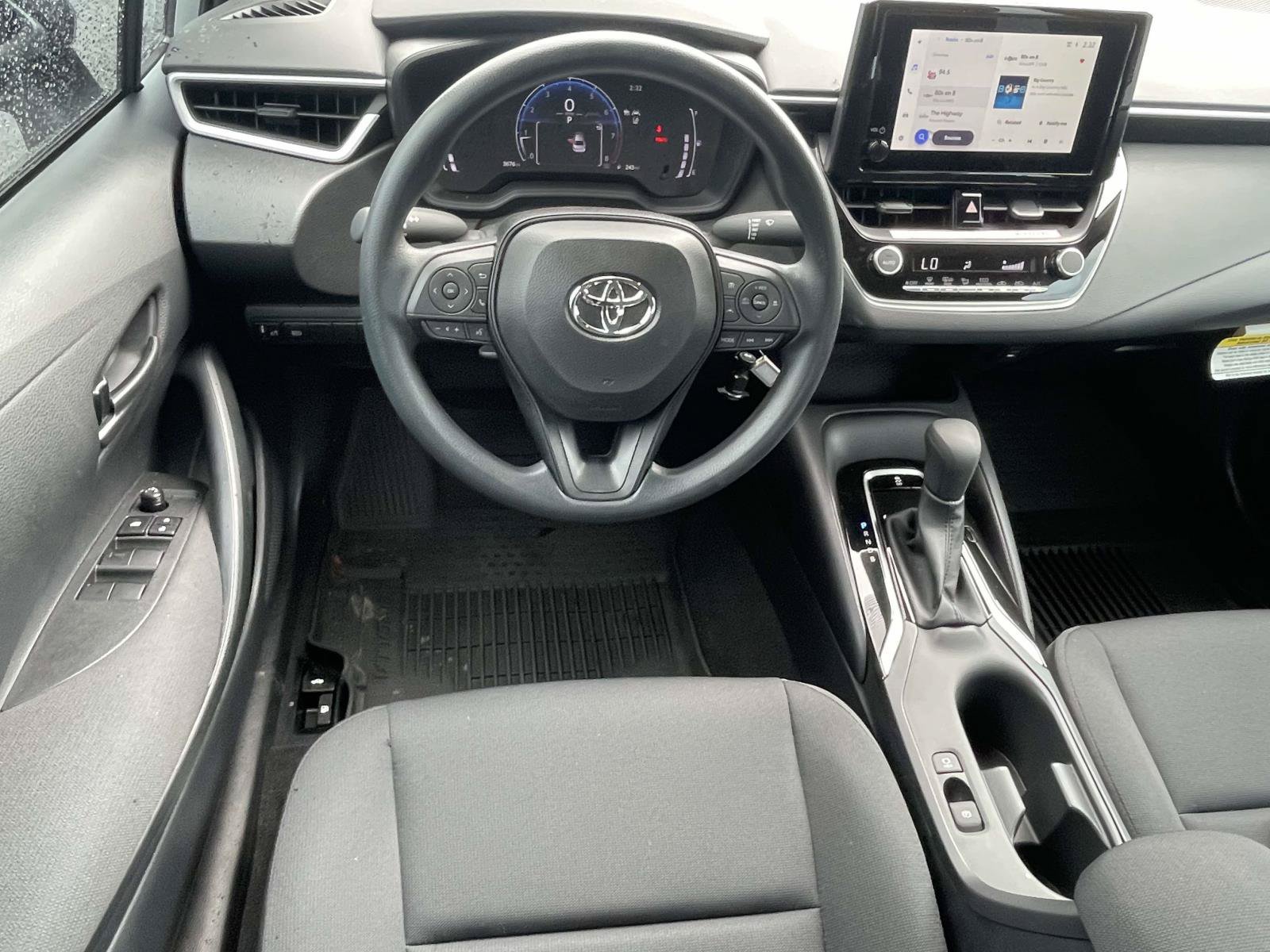 Used 2026 Toyota Corolla LE FWD image 11