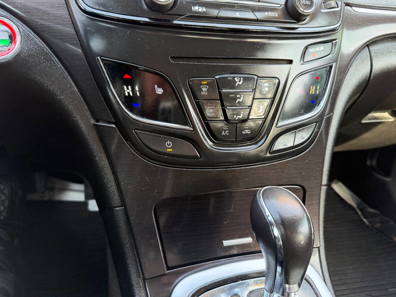 Used 2015 Buick Regal Premium image 29