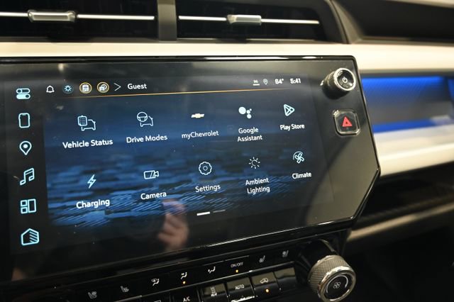 New 2027 Chevrolet Bolt RS w/ Technology Package FWD image 16