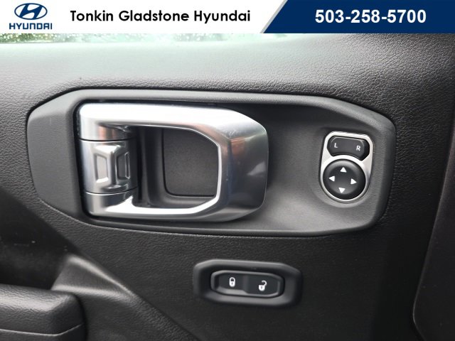 Used 2025 Jeep Wrangler Unlimited Rubicon image 9