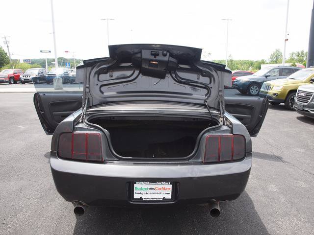 Used 2007 Ford Mustang Convertible RWD image 5