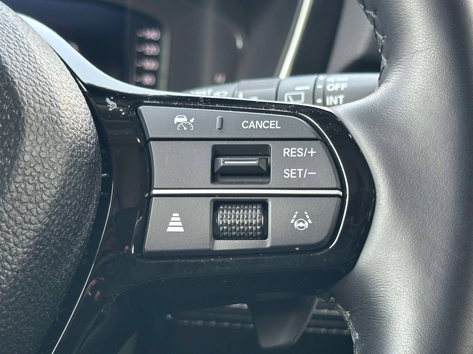 Used 2025 Honda Pilot Elite image 25