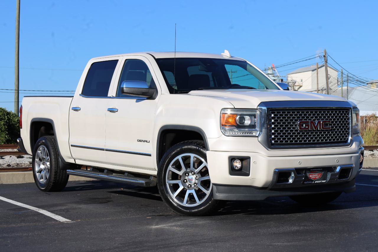 Used 2015 GMC Sierra 1500 Denali w/ Driver Alert Package AWD/4WD image 3