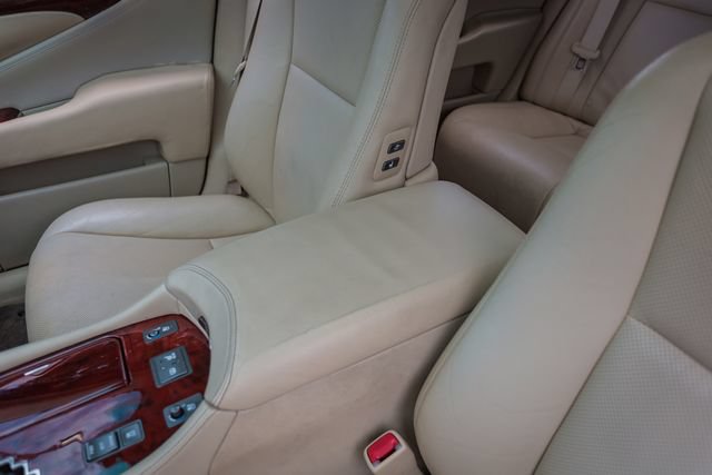 Used 2010 Lexus LS 460 RWD image 36