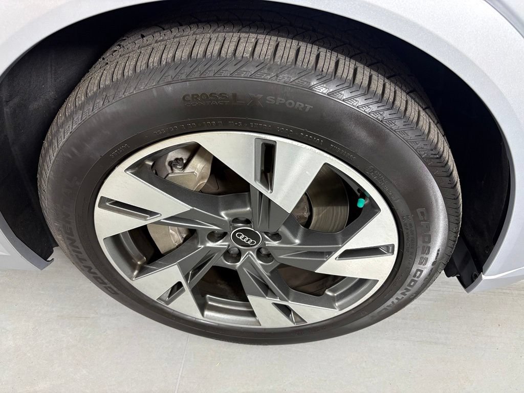 Used 2022 Audi e-tron Premium AWD/4WD image 10