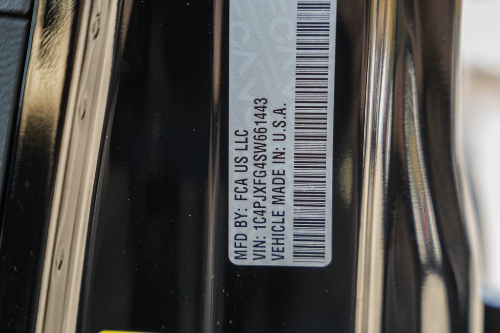 New 2025 Jeep Wrangler Unlimited Rubicon w/ Convenience Group image 37