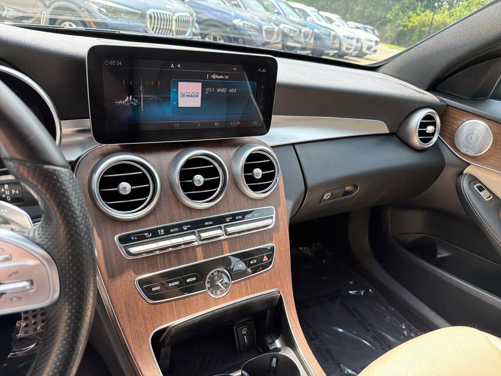 Used 2019 Mercedes-Benz C 300 Sedan image 29