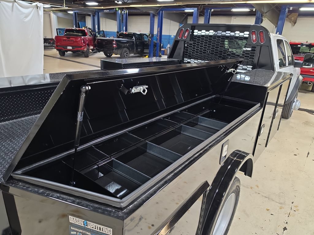 New 2026 RAM 5500 Tradesman w/ Chrome Appearance Group AWD/4WD image 14