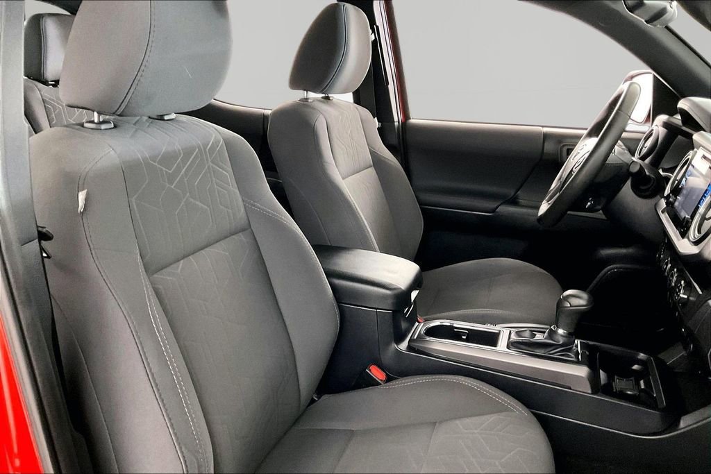 Used 2017 Toyota Tacoma TRD Sport w/ Tow Package (A/T) AWD/4WD image 24