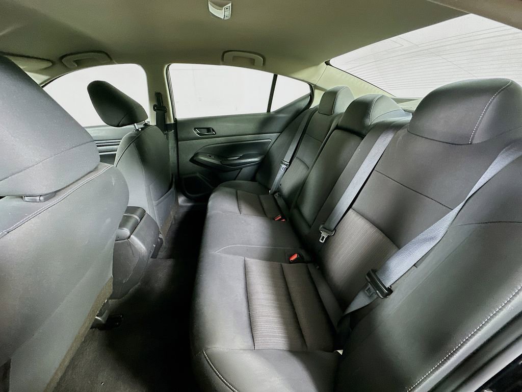 Used 2024 Nissan Altima 2.5 SV FWD image 14