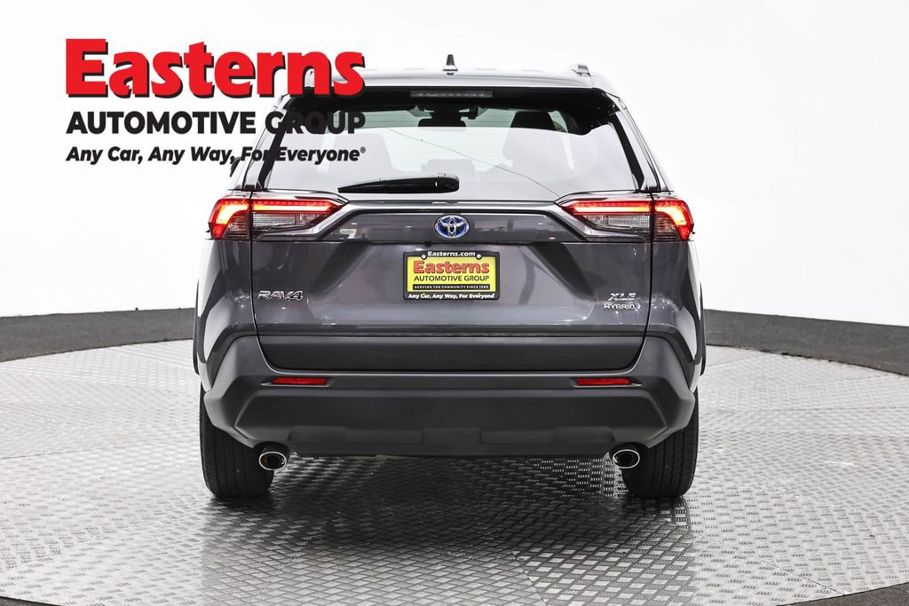 Used 2022 Toyota RAV4 XLE w/ Convenience Package AWD/4WD image 6