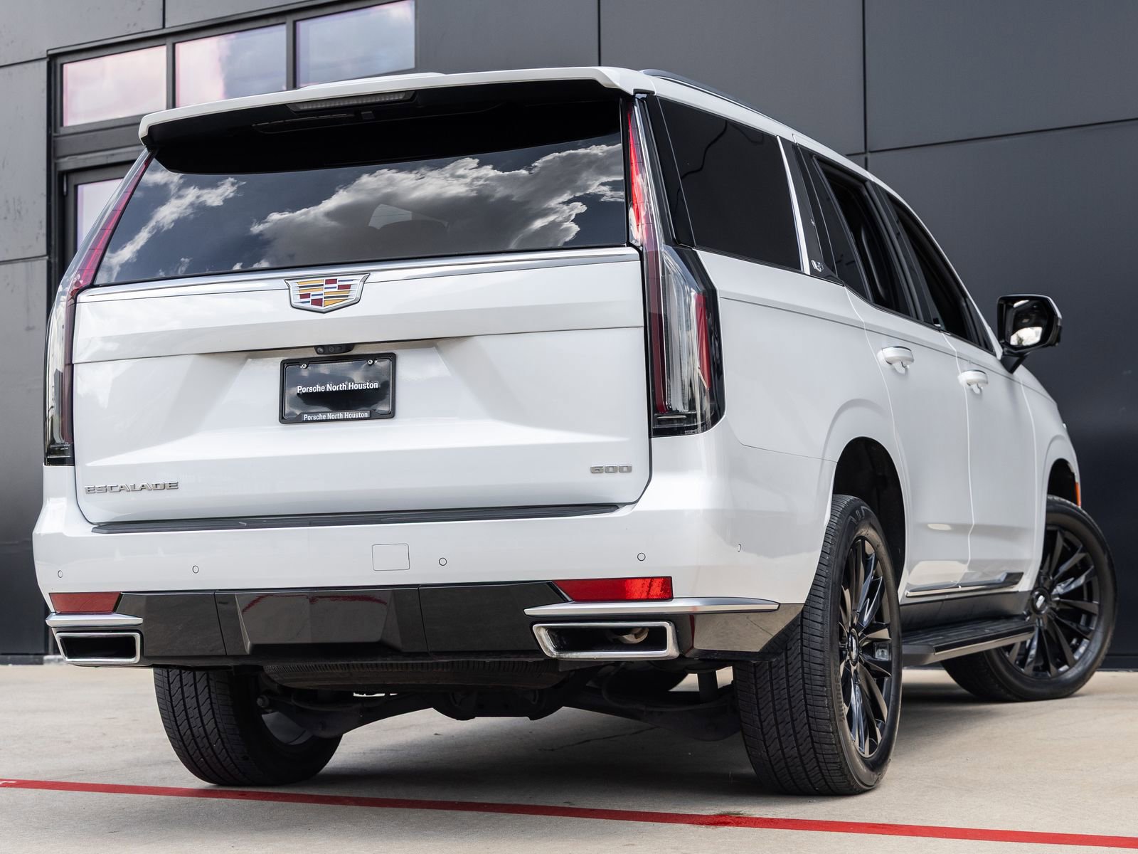 Used 2023 Cadillac Escalade Premium Luxury w/ LPO, Floor Liner Package AWD/4WD image 8