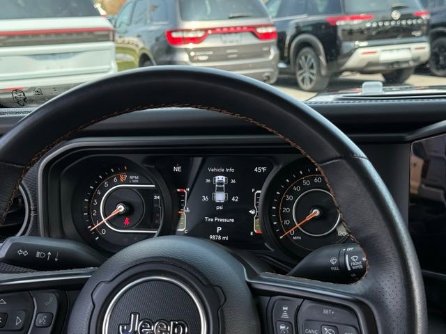 Used 2024 Jeep Gladiator Mojave w/ Convenience Group AWD/4WD image 8