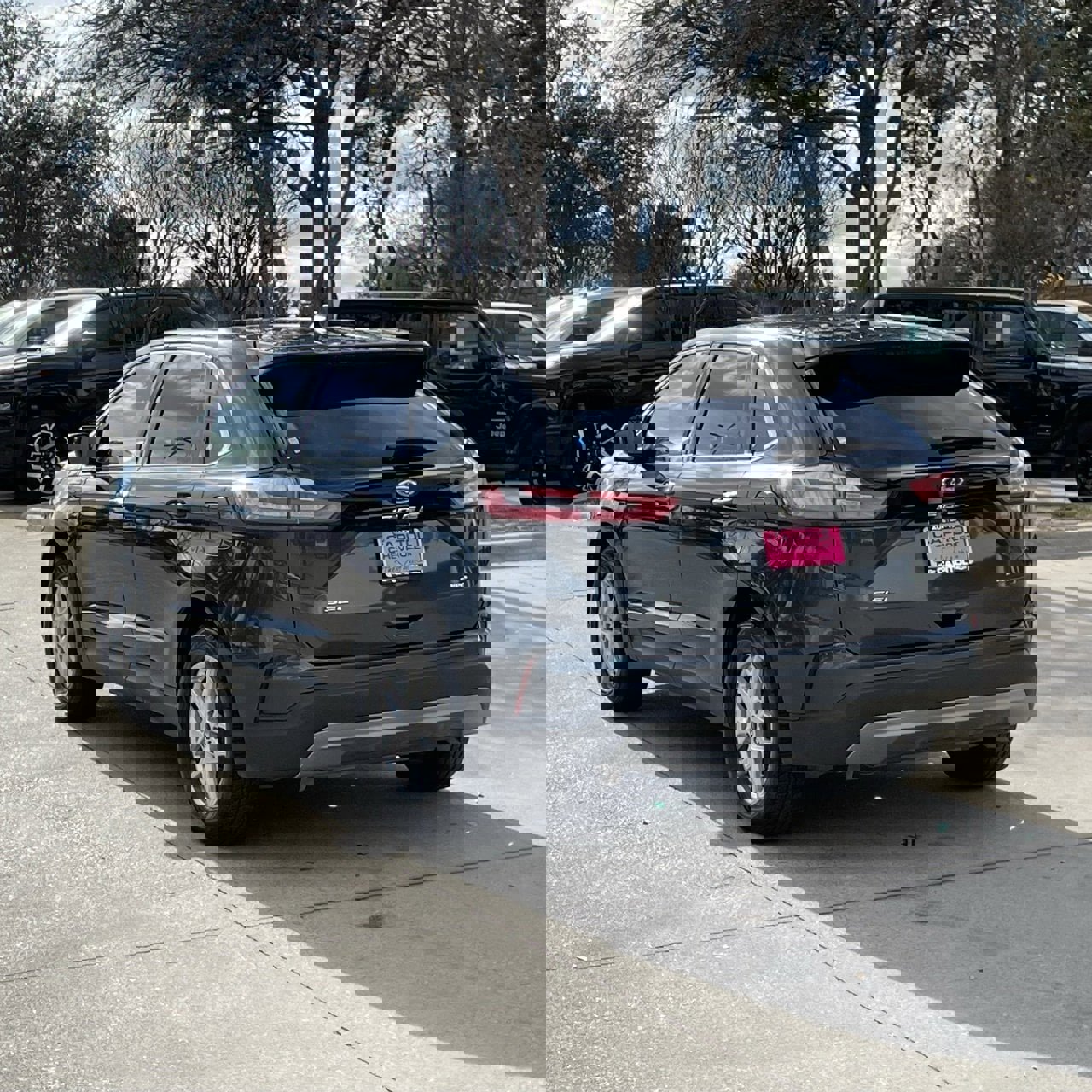 Used 2024 Ford Edge SEL image 4