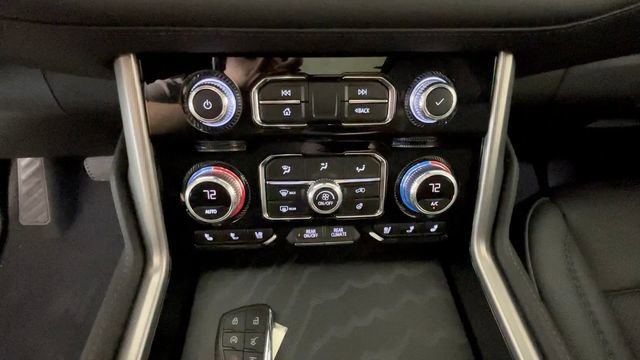 Used 2023 GMC Yukon Denali w/ Denali Reserve Package AWD/4WD image 28