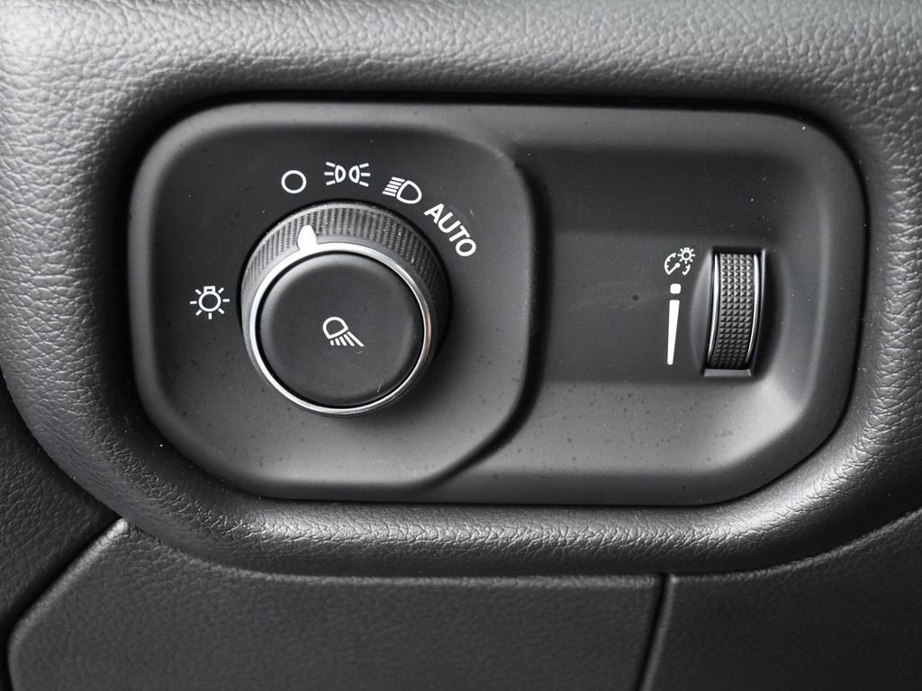 Used 2024 RAM 3500 Tradesman image 27