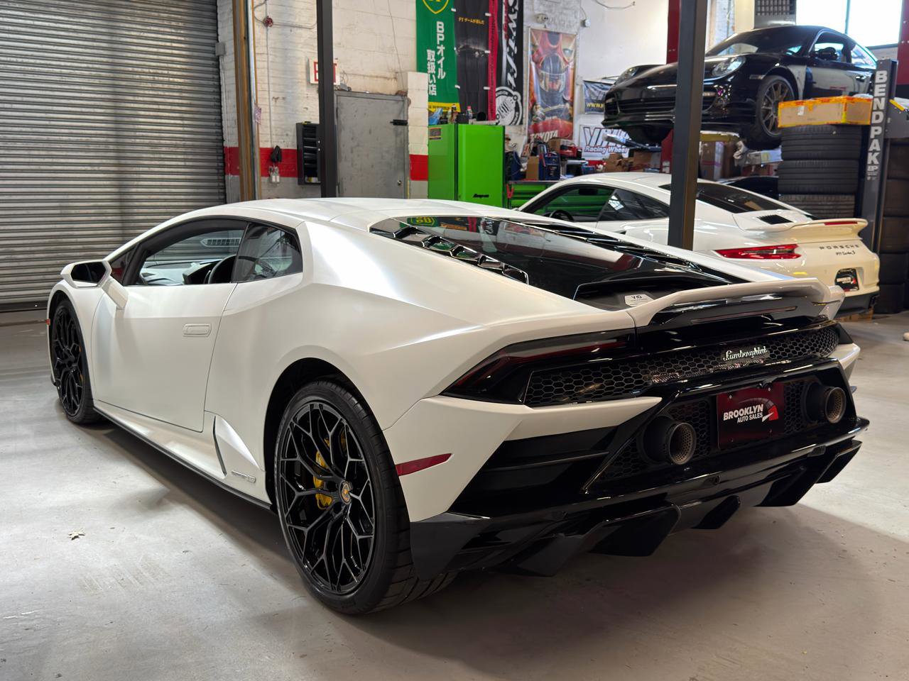 Used 2022 Lamborghini Huracan EVO image 10