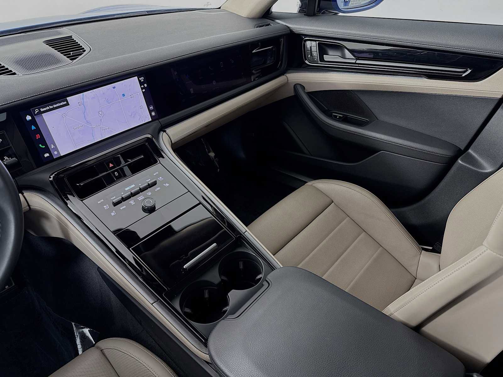 Certified 2025 Porsche Panamera image 25