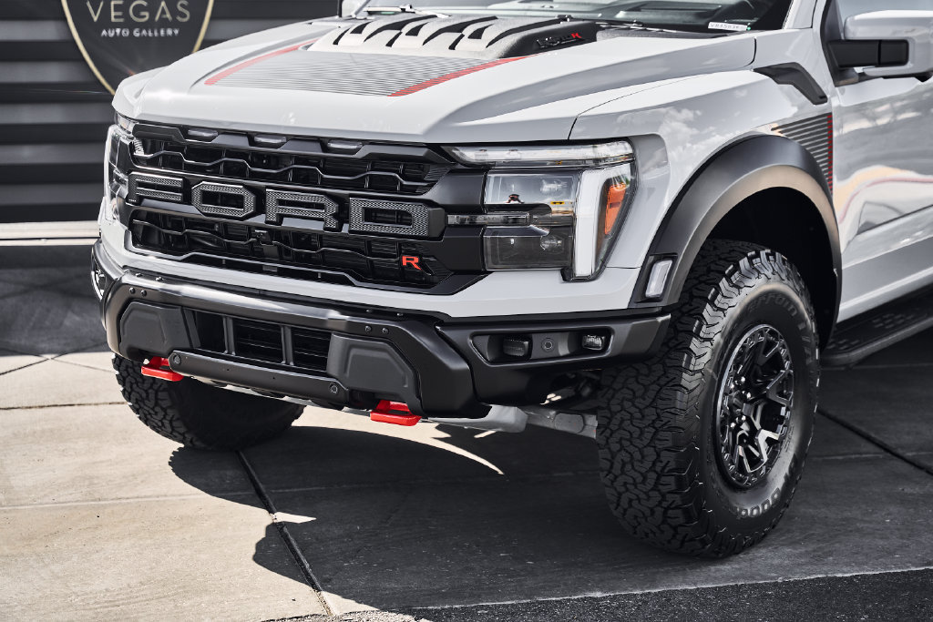 Used 2026 Ford F150 Raptor w/ Equipment Group 803A Raptor R AWD/4WD image 6