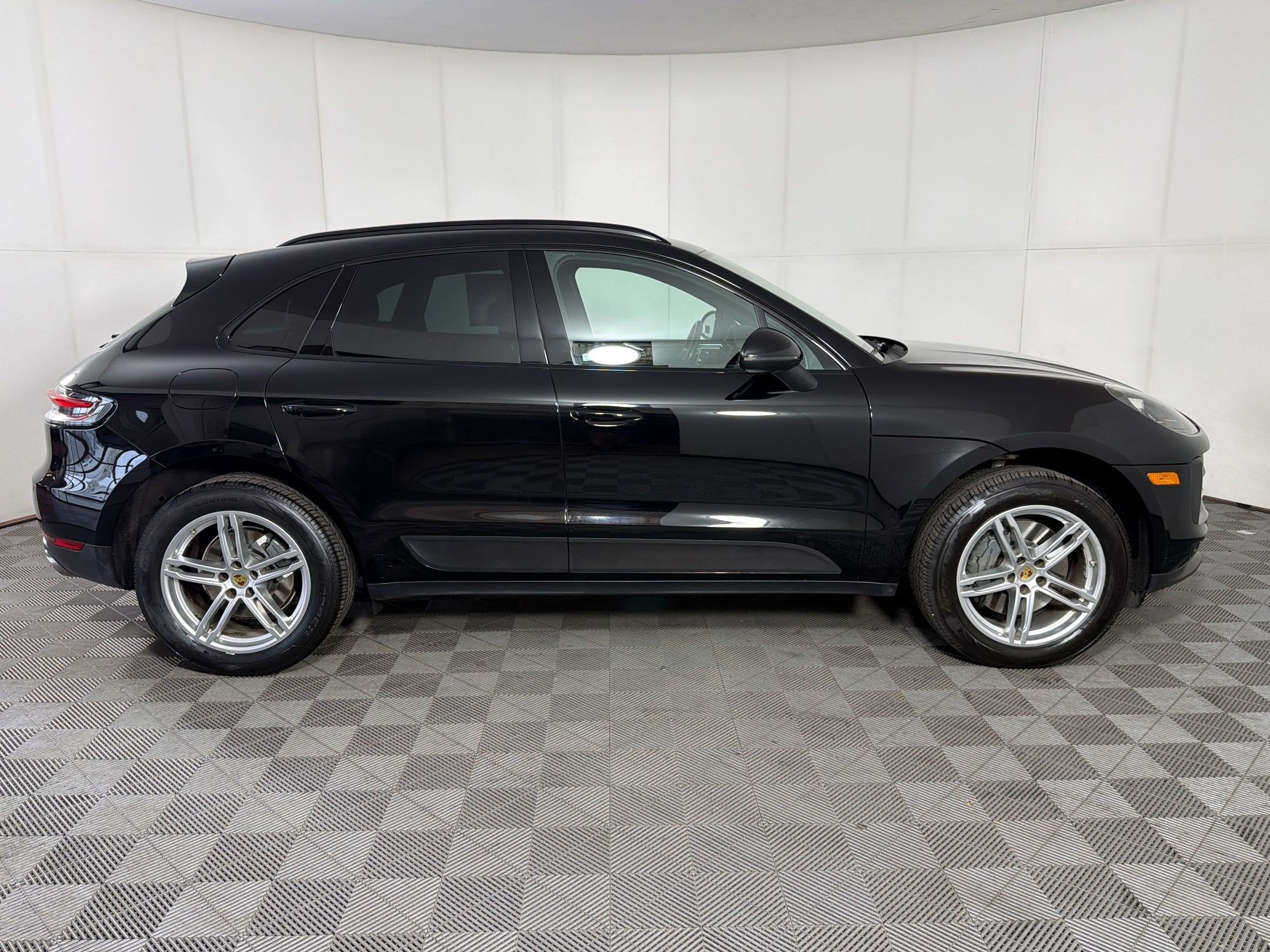 Used 2021 Porsche Macan S AWD/4WD image 8