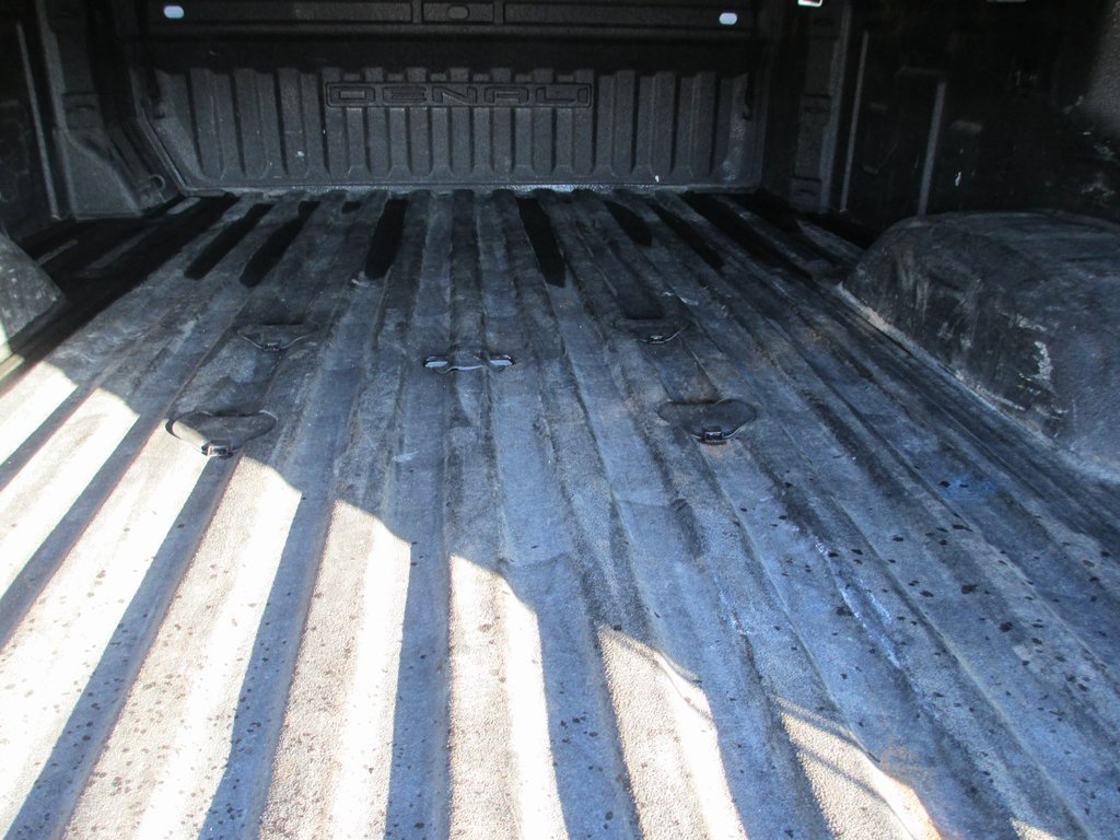 Used 2022 GMC Sierra 3500 Denali image 9